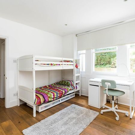 Fantastic 3 Bedroom Flat West Hampstead London Bagian luar foto