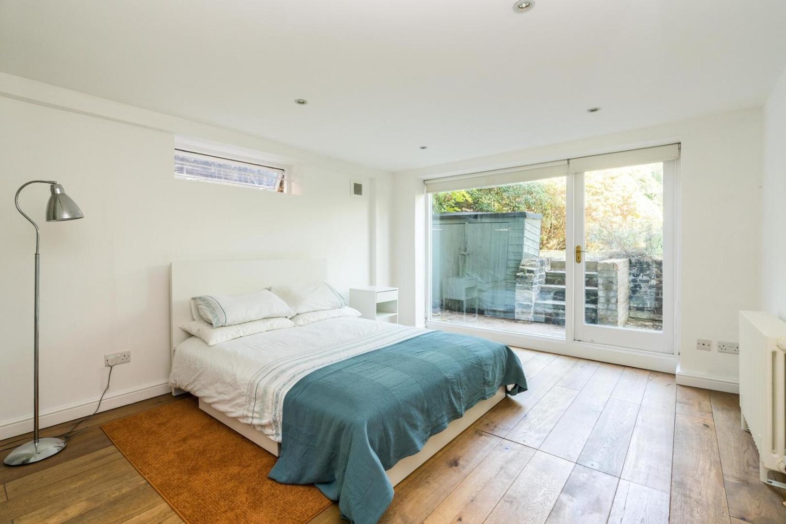 Fantastic 3 Bedroom Flat West Hampstead London Bagian luar foto